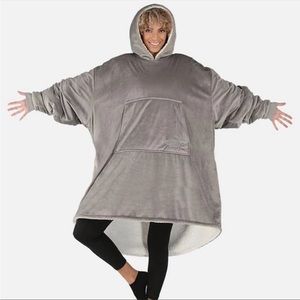 Brand New Comfy Wearable Blanket - image 1